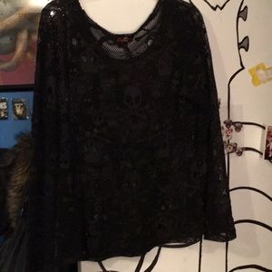 Skull fishnet shirt